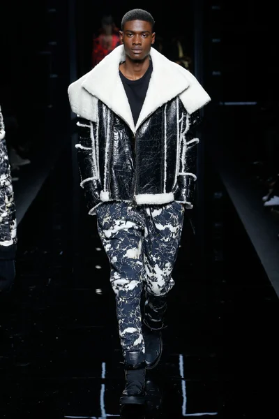 Look 54